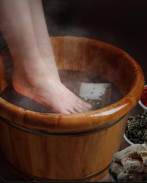 十八味泡脚药包 厂家批发艾叶足浴包 老姜红花泡澡艾草泡脚包